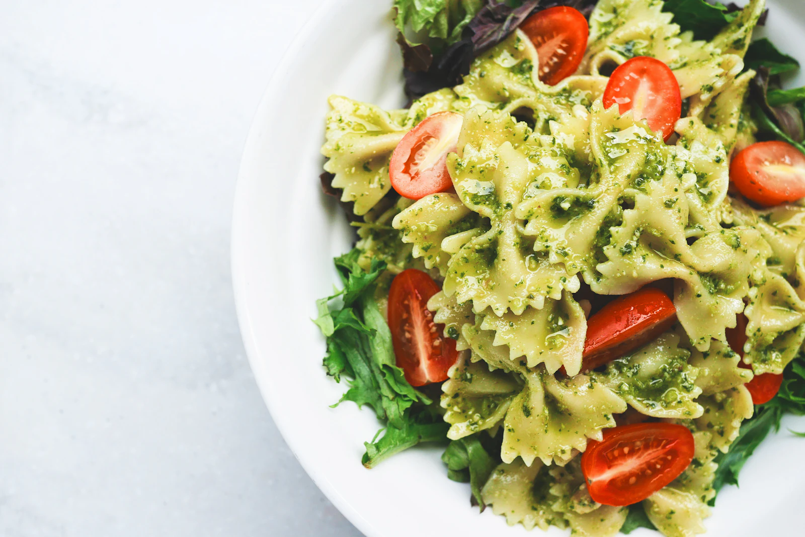 Farfalle al pesto con verdure